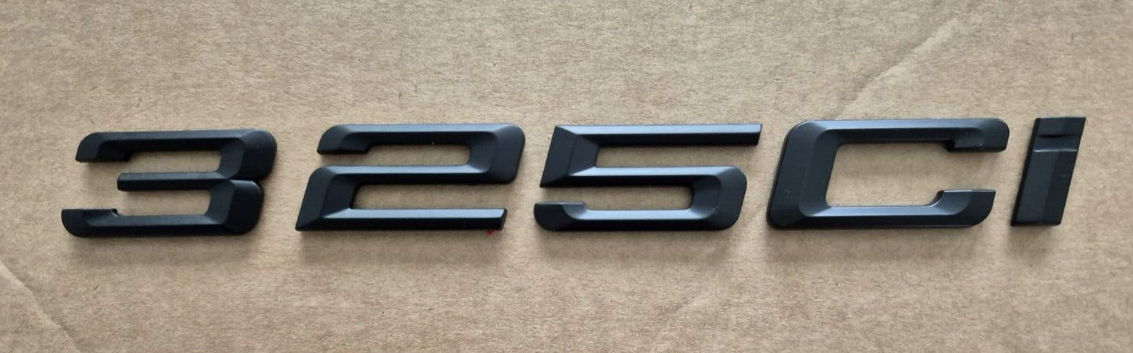 Emblème adhésif coffre BMW 325ci noir pour lettrage serie 3