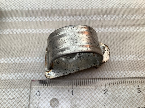 4 Antique Primitive Metal Tin Cookie Cutters Birds Chickens Flat Back Handles.T1 - Picture 9 of 9