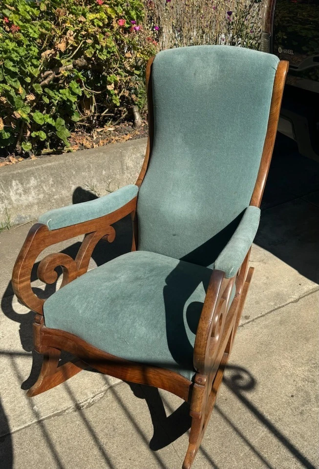 Антикварное кресло-качалка в стиле Линкольна  - Изображение 2 из 4
