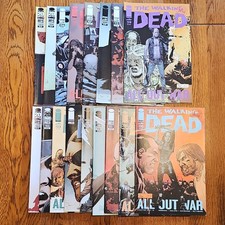 Image Comics The Walking Dead Lot All Out War Boarded Kirkman Adlard 2013