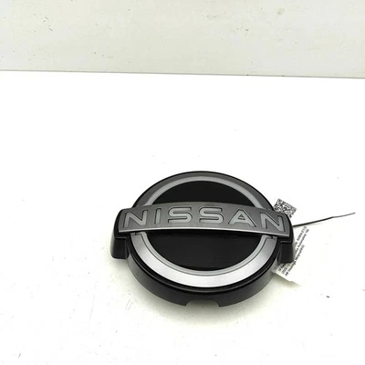 NISSAN ARIYA FE0 Autohersteller-Frontabzeichen-Emblem 62890-5MP0A 35961713 - Bild 1 von 4