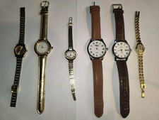 Konvolut an alten Armbanduhren (Hauptsächlich modeschmuck)