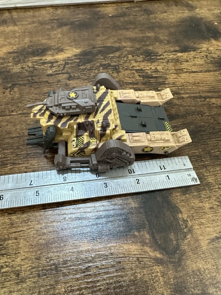 Vehículo blindado de asalto Kenner Mega Force V-Rocs Scorpion 1989 de colección Foto 3 de 4