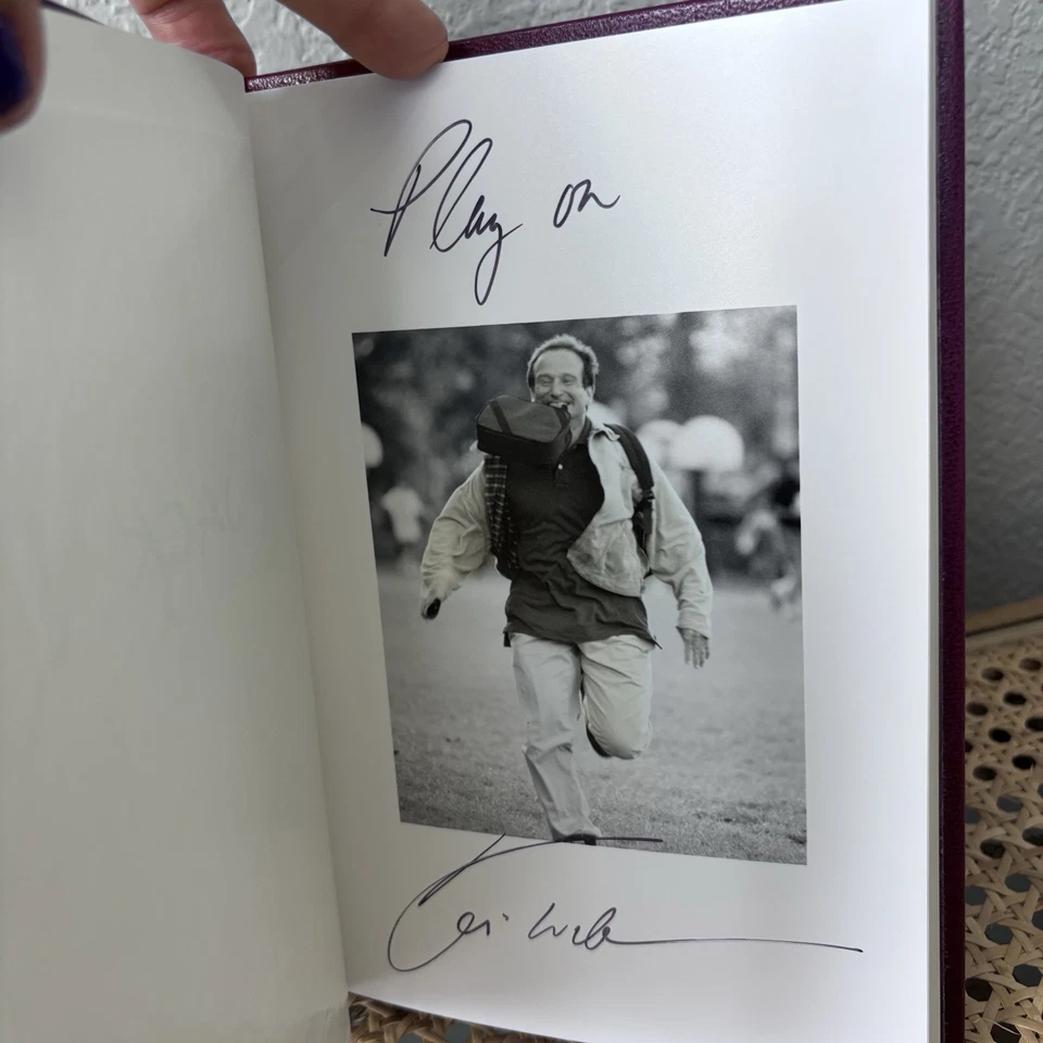 JACK SCRIPT - SIGNED by ROBIN WILLIAMS - FRANCIS FORD COPPOLA FILM 1994 - Image 3 of 4