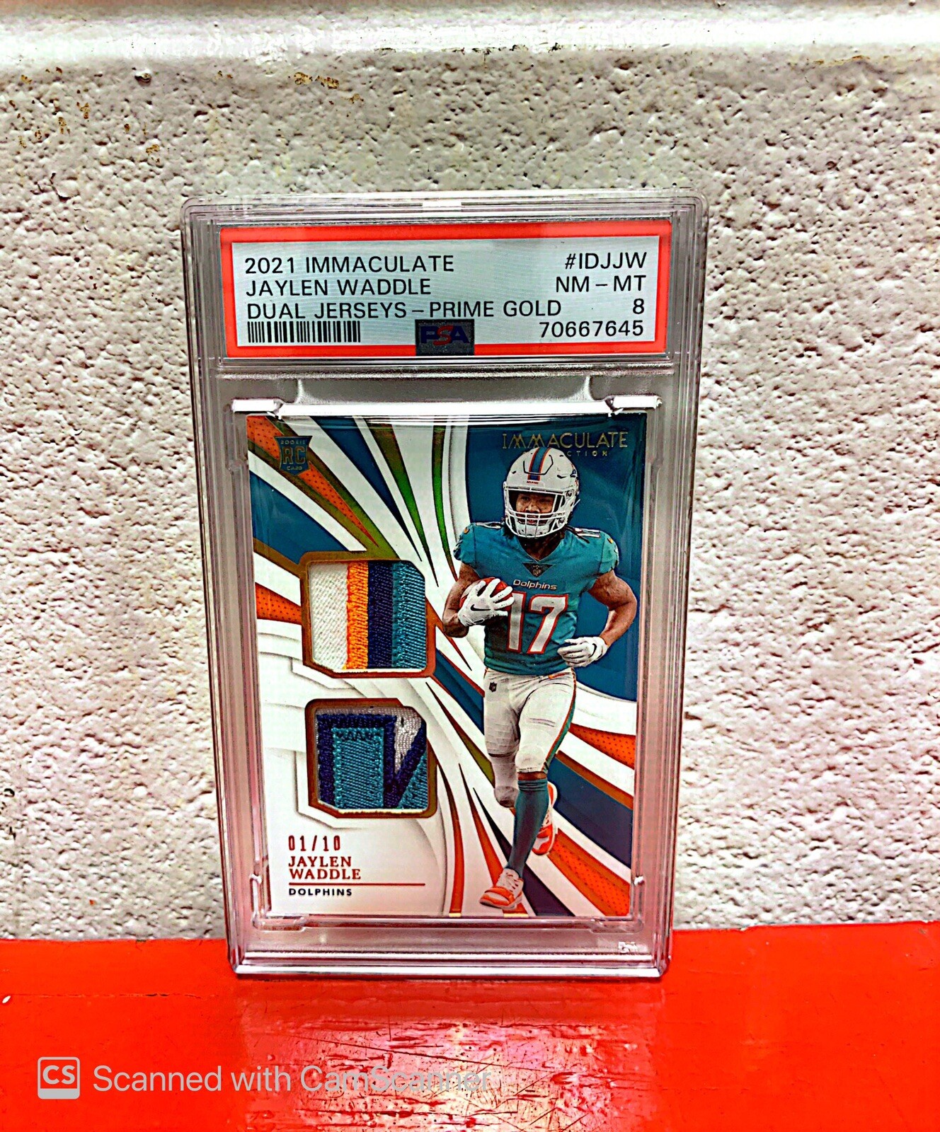 Jaylen Waddle Panini Immaculate Collection Dual Jerseys #IDJJW Prime Gold