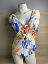 NWT Jantzen Womens Floral Tummy Control One Piece Swimsuit White Size 16