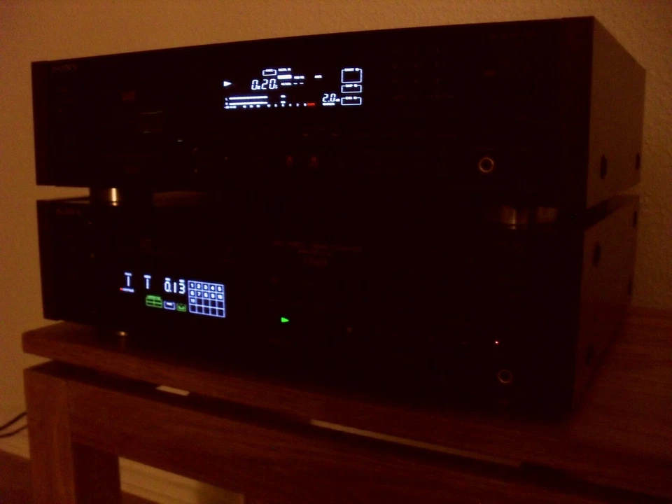 Vintage Sony CD player X33ES and DAT 55ES in mint condition. - Bild 4 von 4