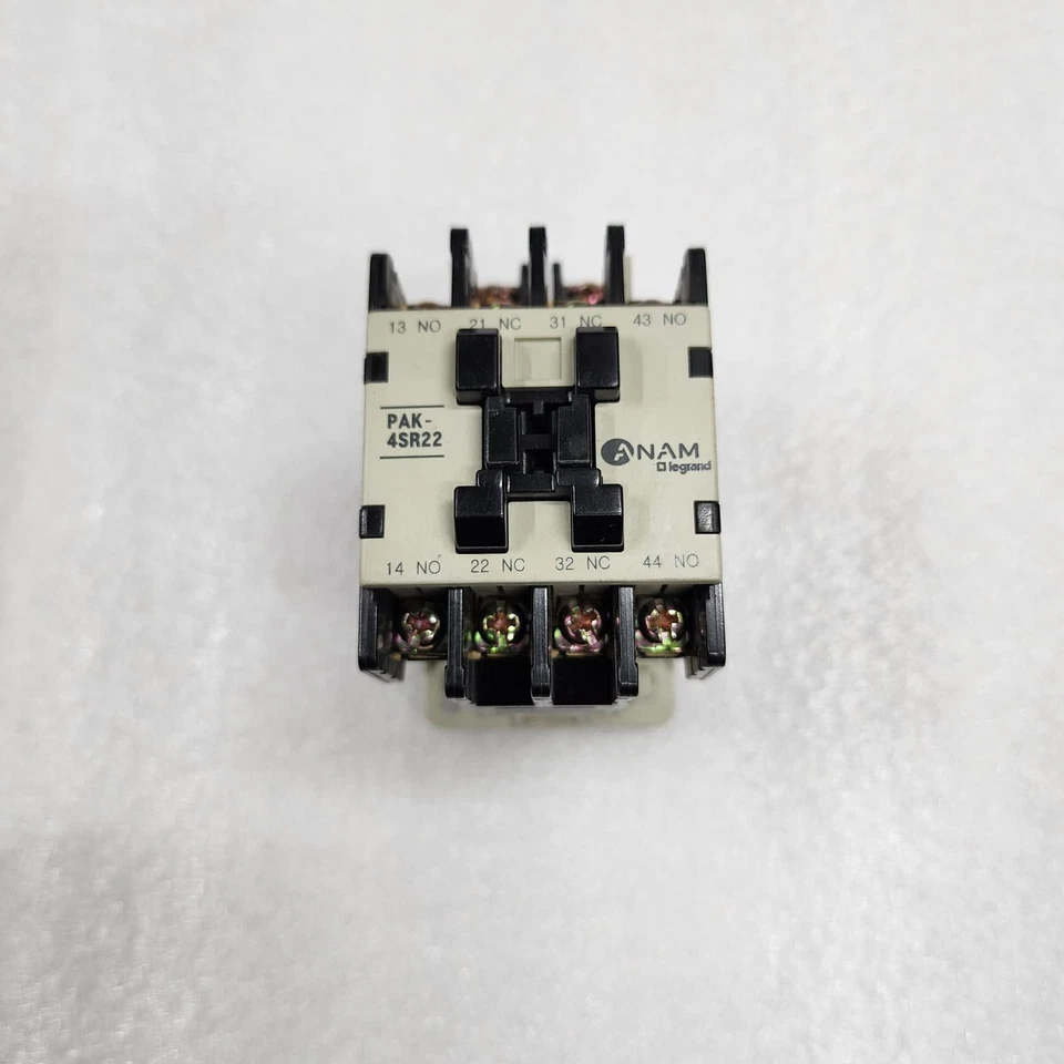 ANAM LEGRAND PAK-4SR22 MAGNETIC RELAY 200-220V - Image 2 of 4