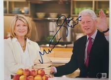MARTHA STEWART SIGNED AUTOGRAPHED 8x10 PHOTO ACCLAIMED BUSINESSWOMAN BECKETT BAS