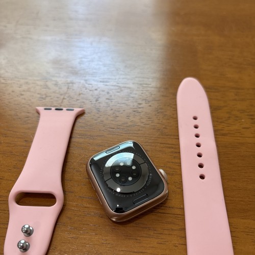 Apple Watch Series 6 40mm Boîtier en Aluminium Doré avec Bracelet Sport Sable Rose - GPS - Photo 7 sur 8