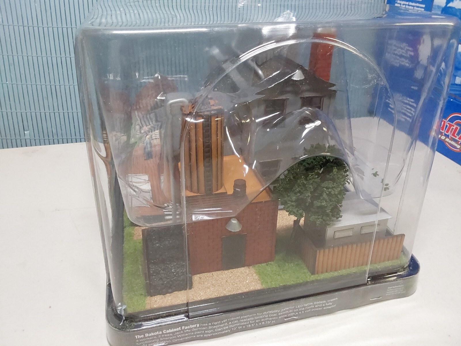 Menards Trains 2792678 O Scale Dakota Factory Building NIB eBay