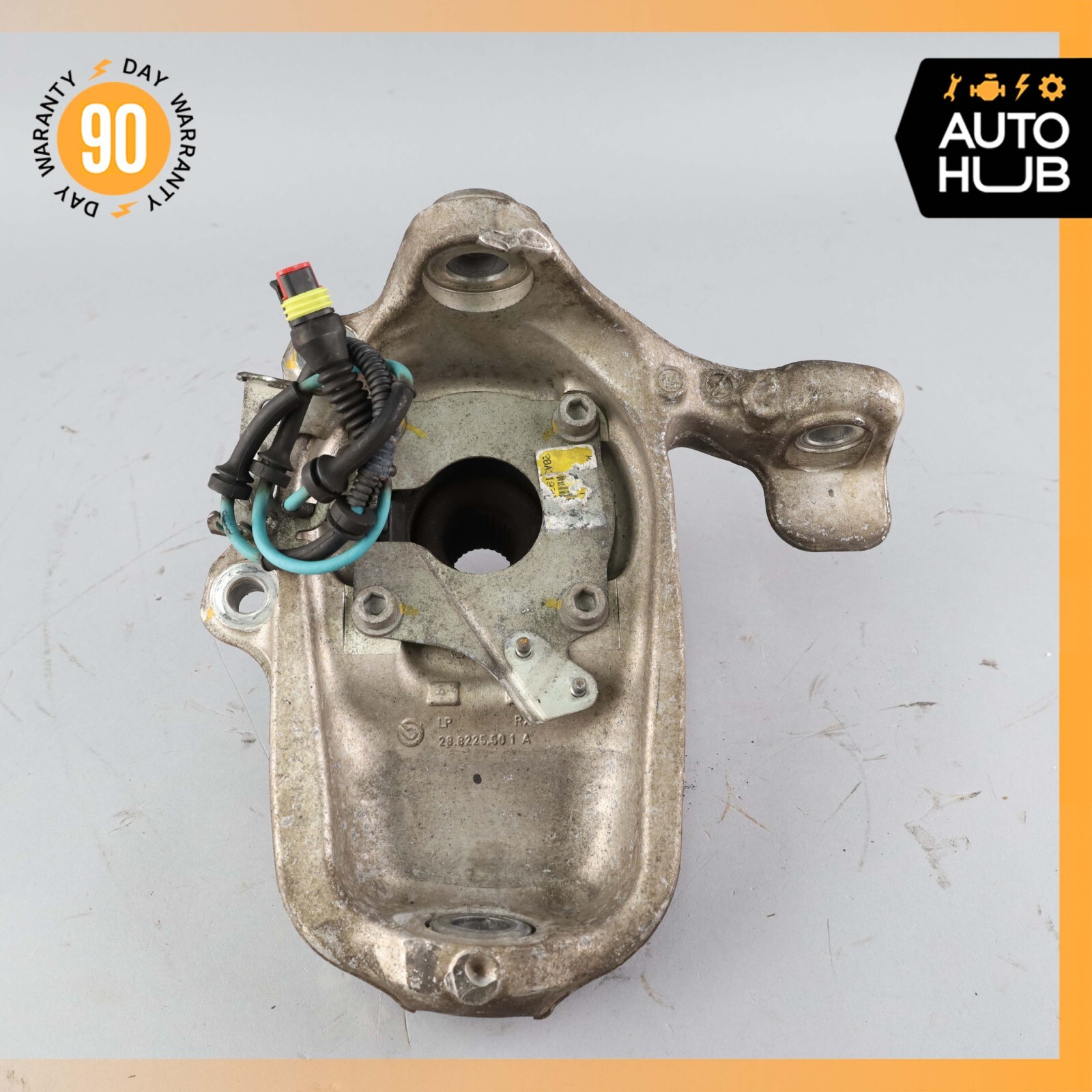11-19 Maserati GranTurismo S M145 Front Left Side Spindle Knuckle Hub OEM 17k