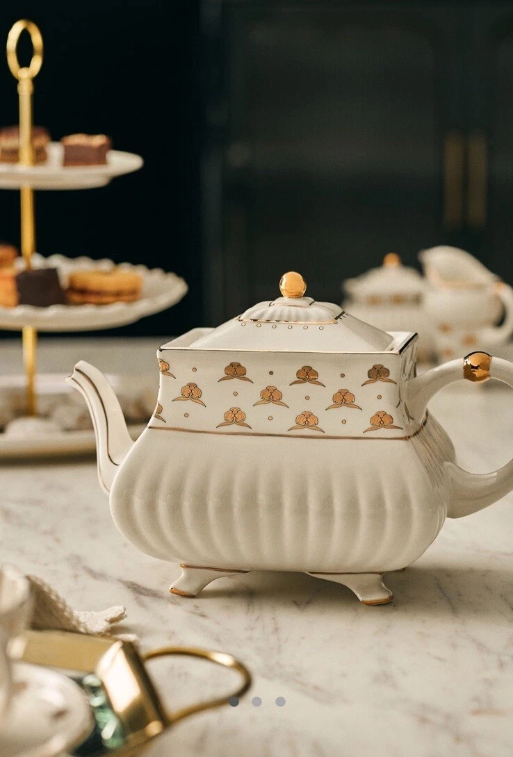 Anthropologie x The Met Teapot