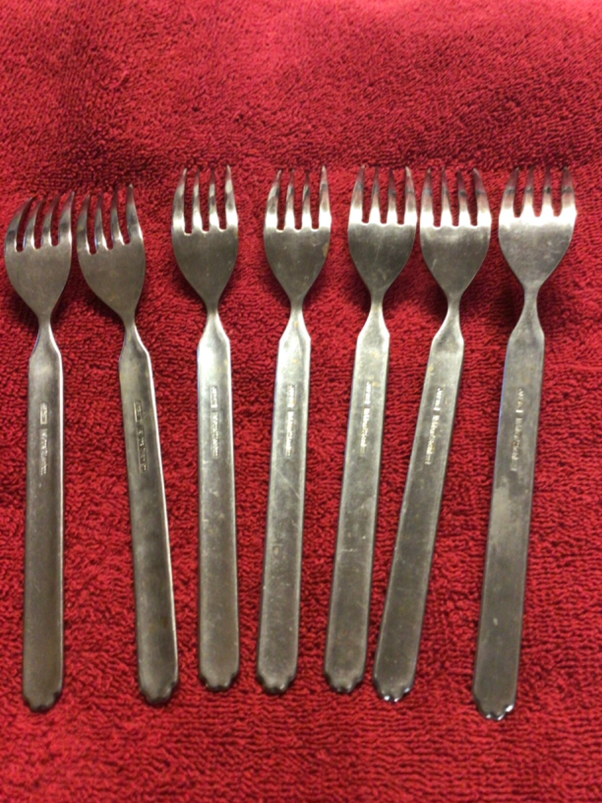 NST18 (STAINLESS) by National Stainless 7 Dinner Forks Roses, Black