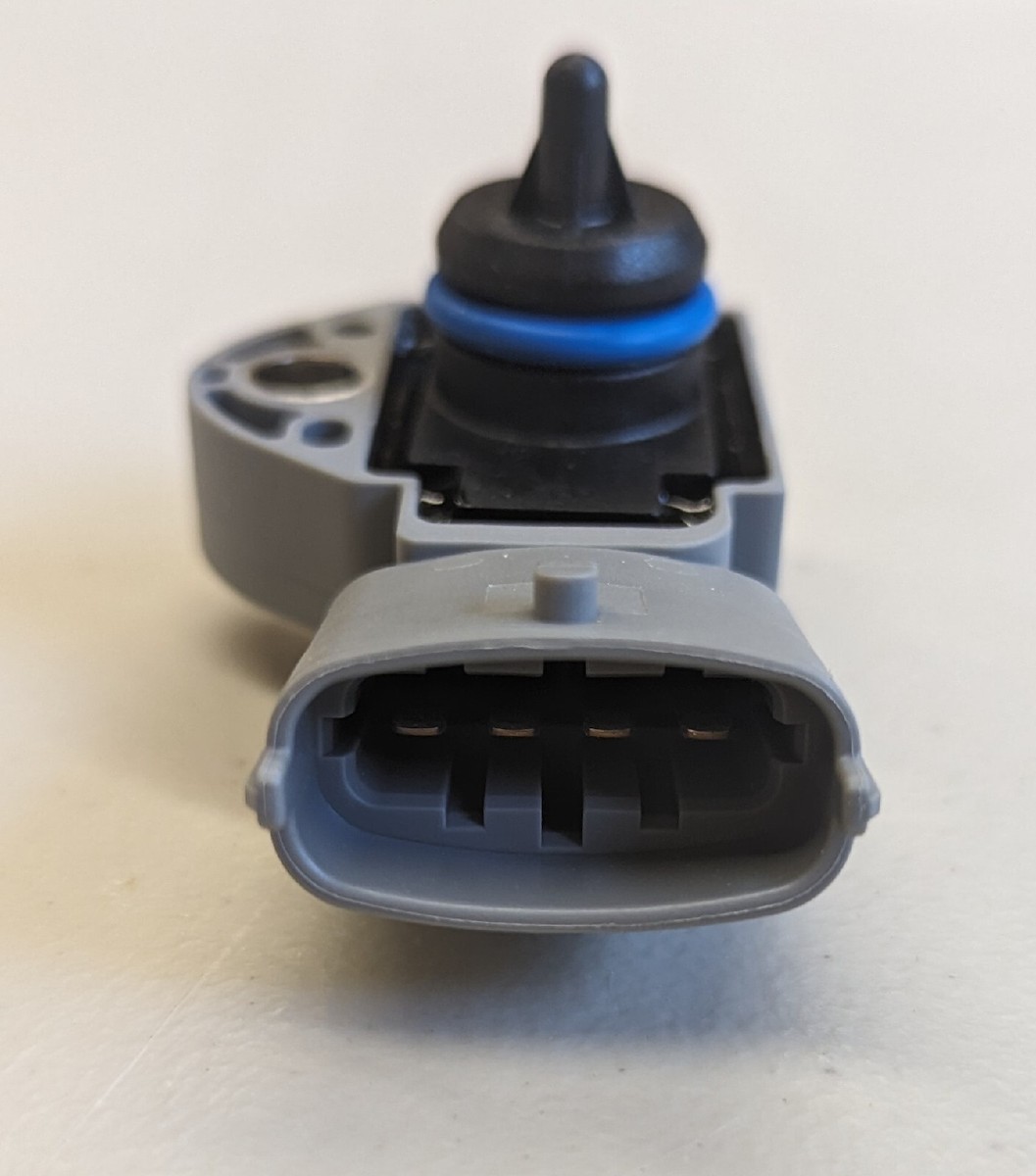 Bosch Fuel Pressure Sensor 0261230238 For Volvo XC60 XC90 V60 S40