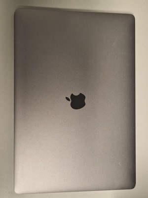 MacBook Pro 15'' 2018 i7 16GB 256GB SSD Space Grey - Gute Batterie (77%)