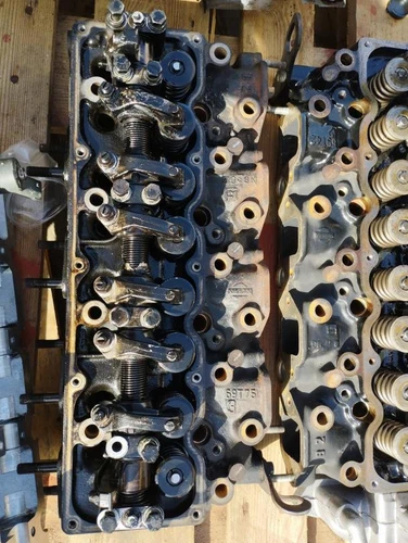 69T75 Culata para NISSAN CABSTAR E Cabina simple Cabina individual 99498 - Imagen 1 de 4