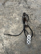 2002-2005 Subaru Wrx Accelerator Gas Pedal Assembly Oem With Throttle Cable 2002-2005 Subaru Wrx Accelerator Gas Pedal Assembly Oem With Throttle Cable
