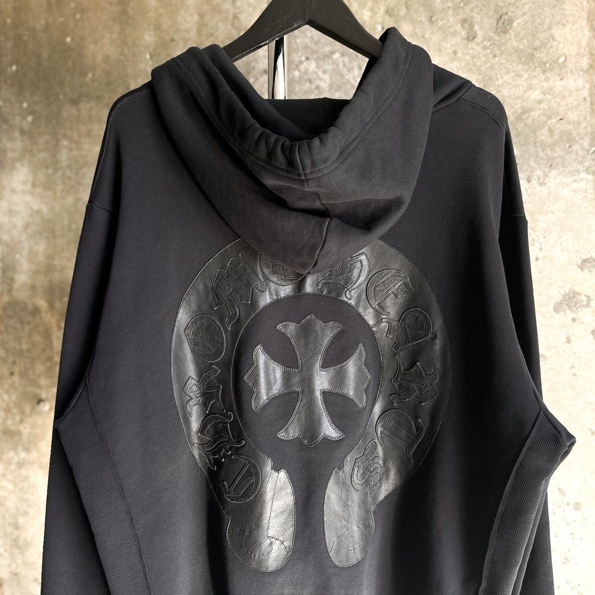 【超希少】Chrome Hearts Leather Patch Hoodie Chrome Hearts Black Leather Horseshoe Patch Zip Up Hoodie | eBay