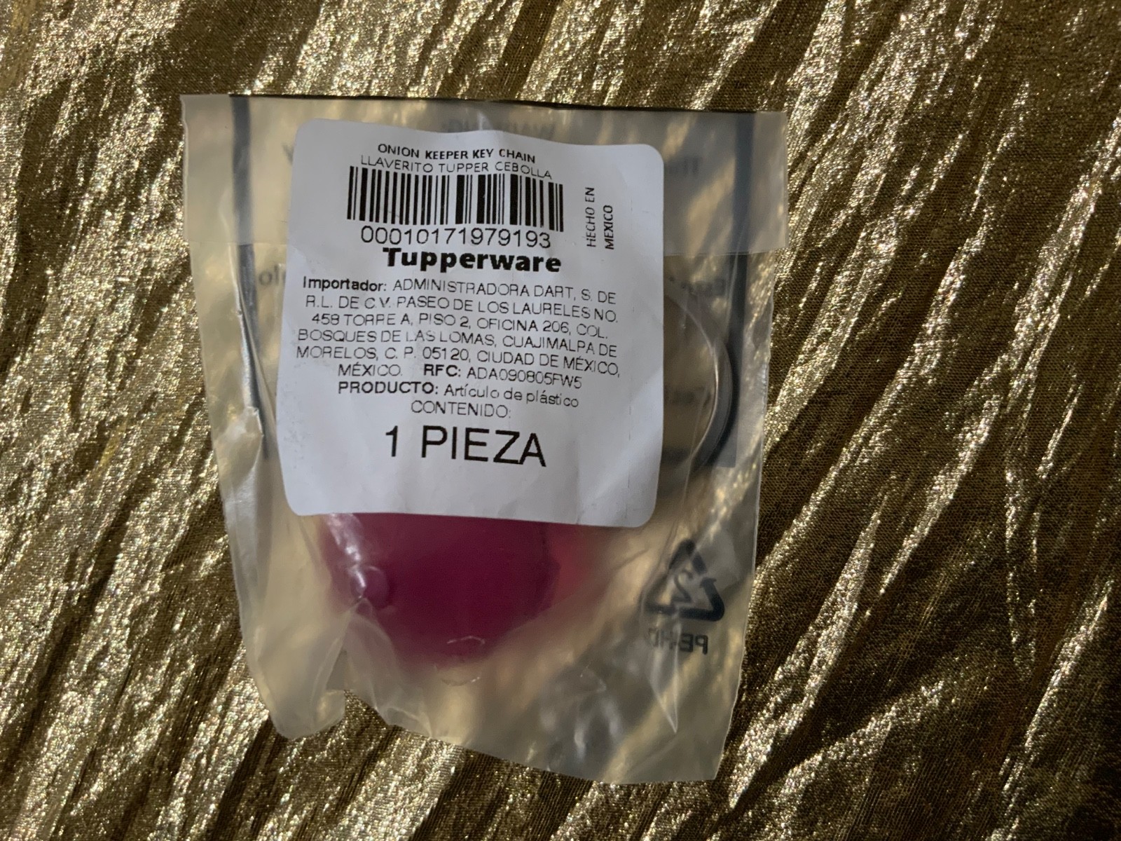 Tupperware New Impression Onion Keeper Super Cute Key Chain