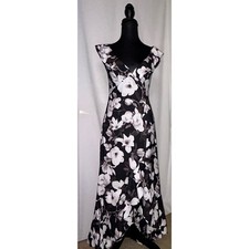 EXPRESS Floral Print Maxi Dress Women's Sleeveless Black White