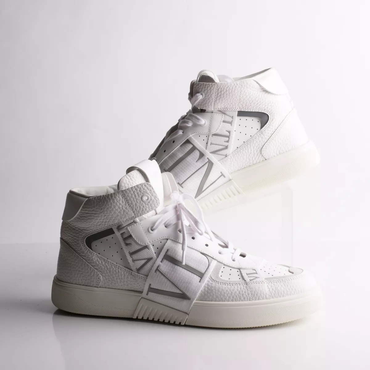 Mid-top Calfskin Vl7n Sneaker With Bands for Man in White/ Black