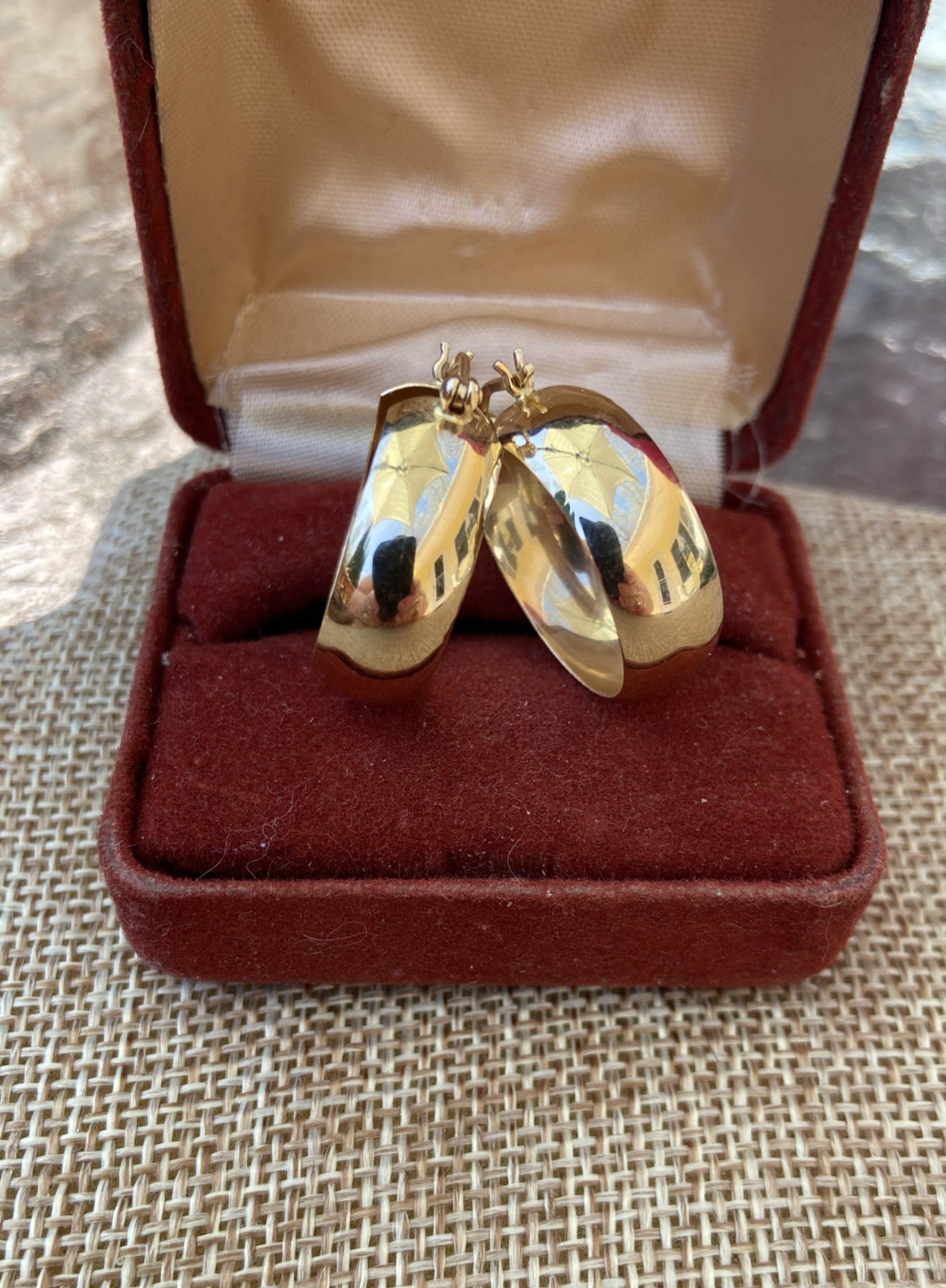 14k 585 Yellow Gold Hoop Earrings 7/8 Inches Around 10mm Wide  4.4 Grams