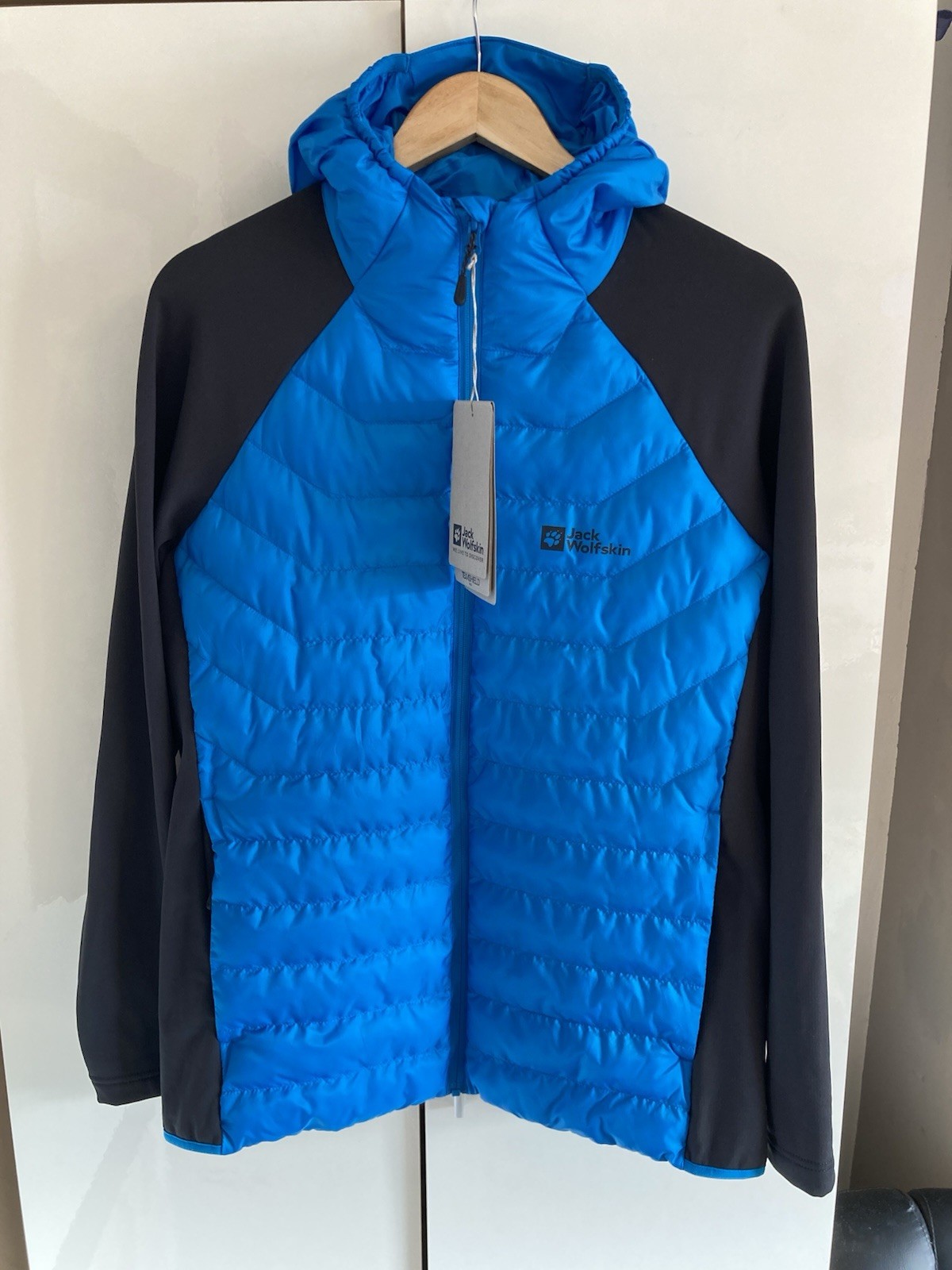 B.N.W.T Jack Wolfskin Men's Routeburn Pro Hybrid Jacket Size LARGE RRP £125