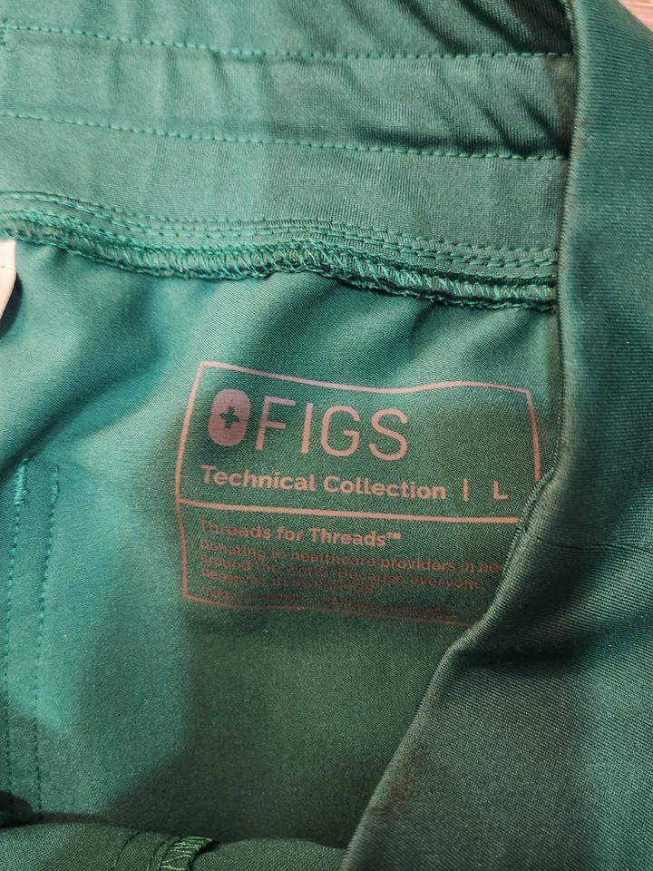 Figs Hunter Green Cargo Scrub Pants Size Large - Image 4 of 4