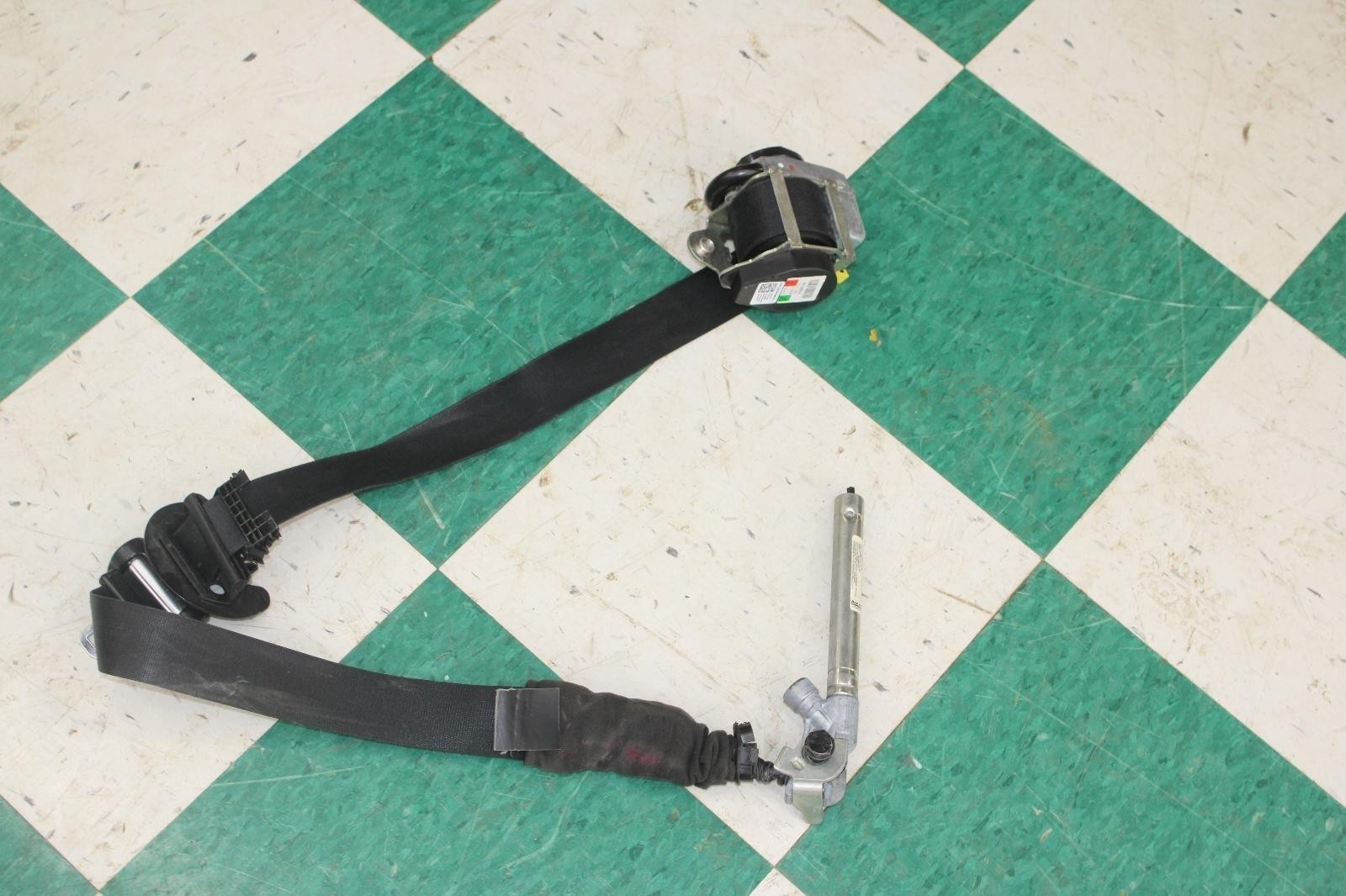 14-22 MASERATI GHIBLI Black Front Driver Left LH LF Side Seat Belt Retractor OEM