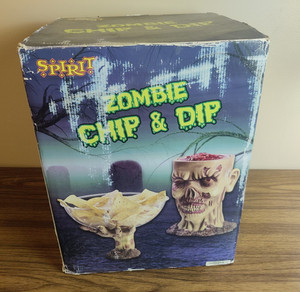 Spirit Halloween Zombie Chip & Dip Party Bowl Haunted Halloween Horror Used