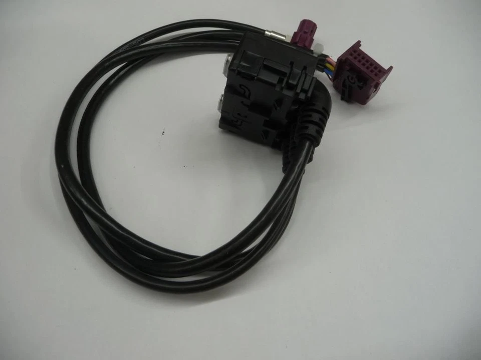 2021 Mercedes Benz S500 S580 Audio Auxiliary Jack A2238204203 OEM A1 - Image 3 of 4