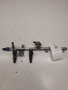 Mazda 6 2003 Kraftstoffverteiler Einspritzleiste Verteilerrohr 020125B DRA15153