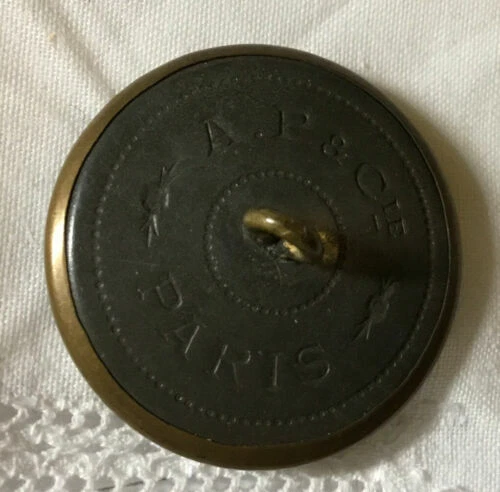 Mother of Pearl Victorian Collectable Antique Sewing Buttons (Pre - 1900)