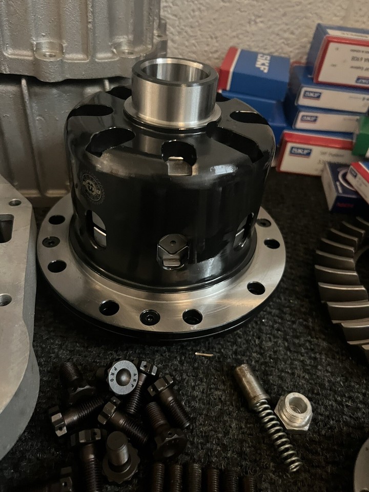 Hewland LG 600 Reproduction MK2 New Can Am Lola McLaren Race Indy Car ...