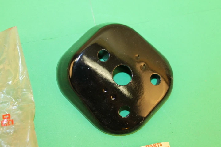 Kawasaki NOS NEW 35031-005 Tail Lamp Light Stay F5 F8 F9 F81M Big Horn 1970-75 - Image 2 of 4