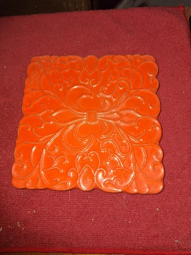 FRANKOMA ☆ 6 3/8" FLAME RED Fleur De Lis Square Trivet Set MODEL #3TR ☆ Ca 1950