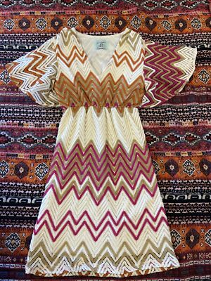 Judith March Chevron Lace Dress Size Small Fuchsia, Tan, Orange, Ivory Judith March Chevron Lace Dress Size Small Fuchsia, Tan, Orange, Ivory