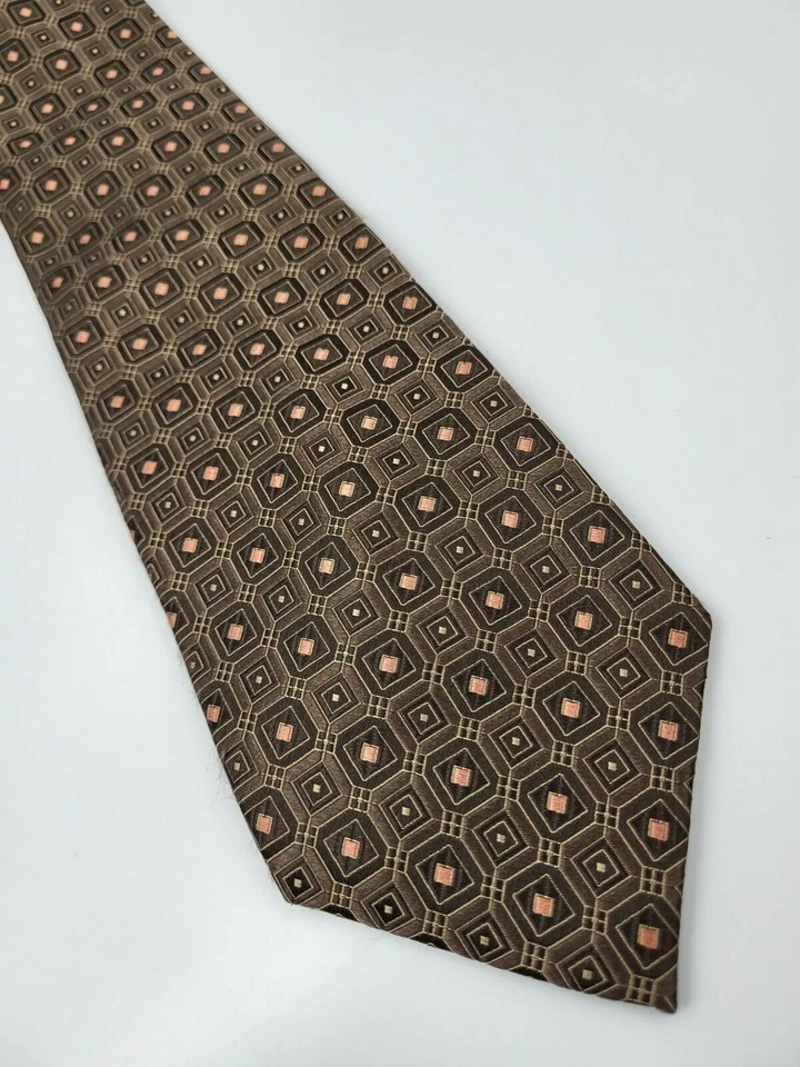 Corbata de seda Club Room marrón rosa geométrica para hombre ancha 58 x 3,75 Foto 3 de 4