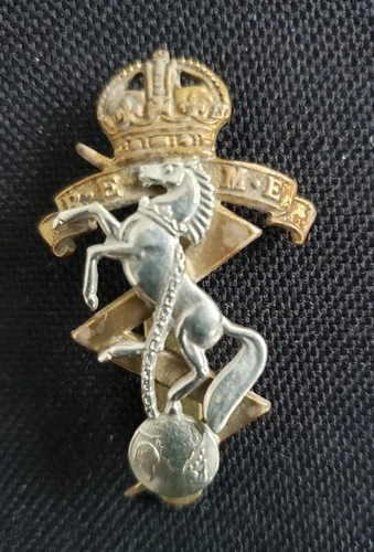 WW2 Royal Electrical & Mechanical Engineers (King's Crown) Bi-Metal Cap Badge