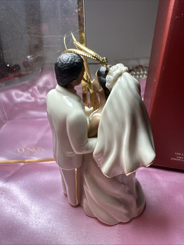 LENOX WEDDING COUPLE CHRISTMAS HOLIDAY ORNAMENT 2005 ANNUAL EDITION, 4”H - Image 3 of 4