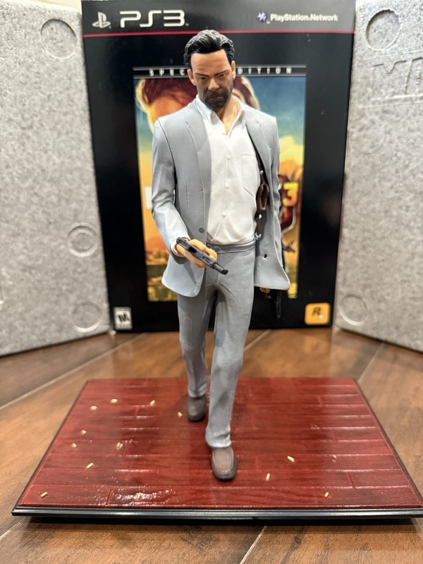 Max Payne 3 PS3 Special Edition Rockstar Games [STATUE and BOX ONLY]