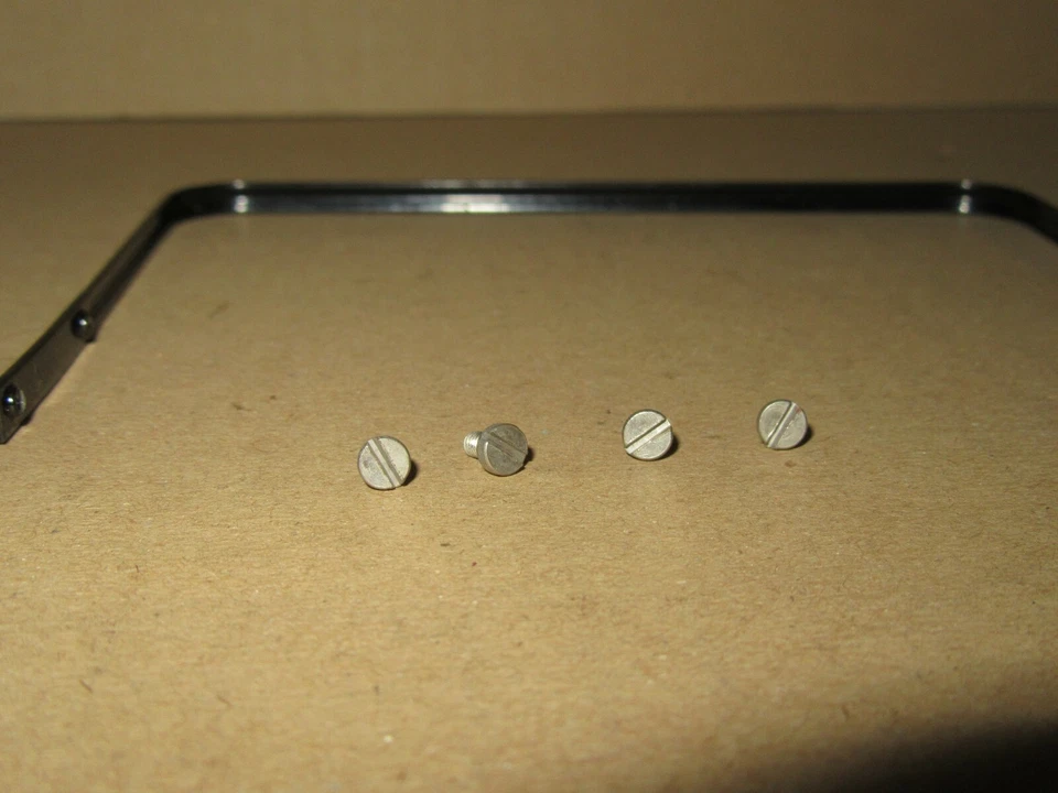 673O Märklin 1992 Bügel Abdeckplane + 4 Schraube Nur für Lastwagen Versand 1:16 - Bild 4 von 4