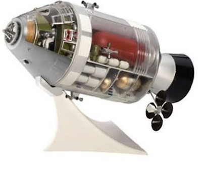 Pro Built model Apollo 11 Spacecraft with Interior 1/32 (pre order) .