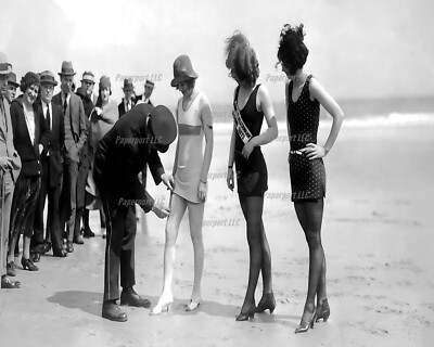 1920s Beach Beauty Contest 8x10 Photo