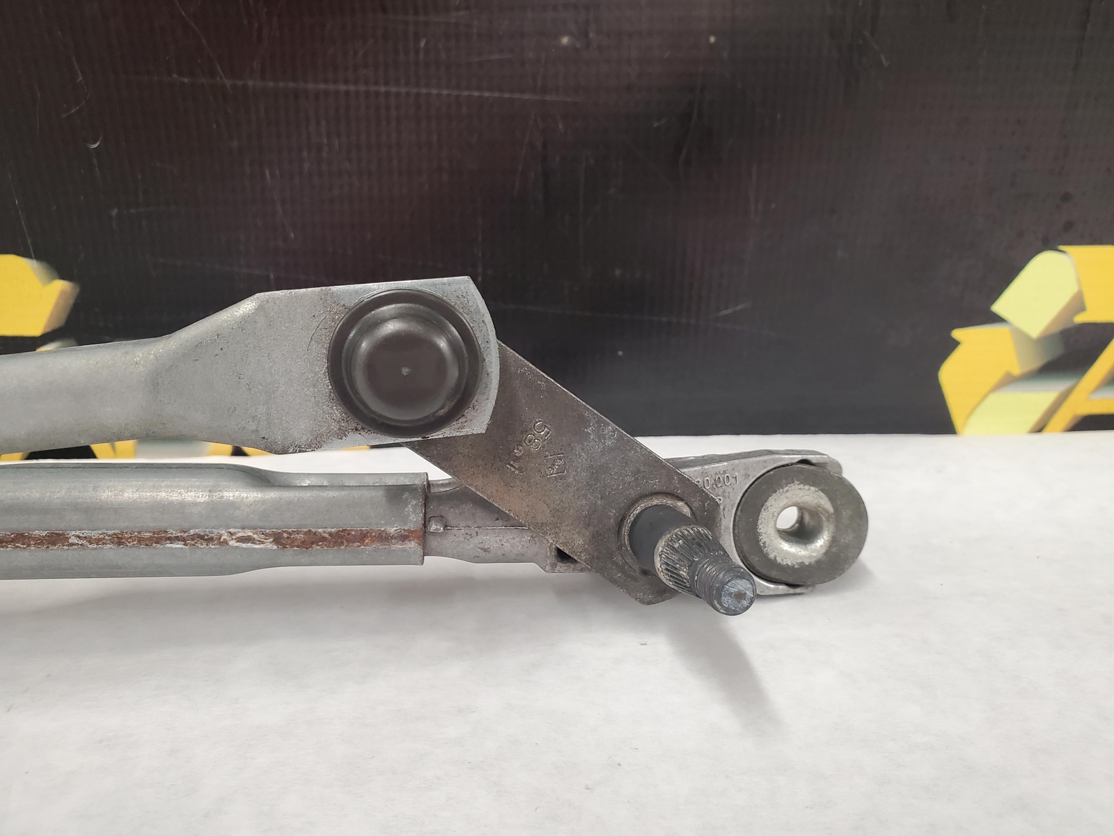 2007 Bentley Flying Spur Windshield Wiper Trans. Linkage Assembly BENTLEY 07 OEM