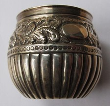 ANTIQUE SILVER  1886 BEAKER - TUMBLER CUP BY CHAS BOYTON  19 GRS  35 MM X  40 MM