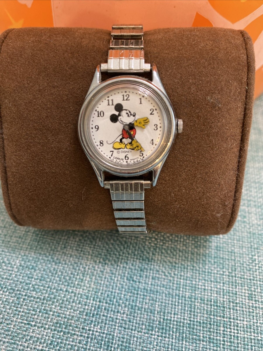 Vintage Lorus Disney Mickey Mouse Watch V515-6080 New Battery