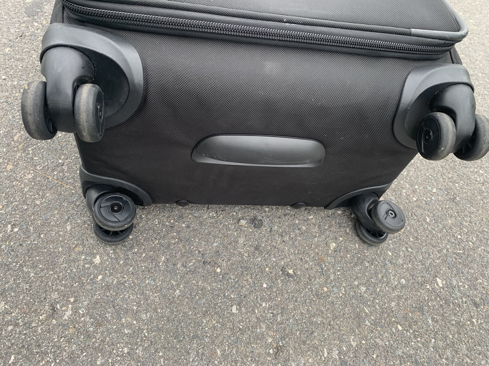 Kirkland Signature Cordura 26” Expandable 4 Wheel Roller Bag Luggage