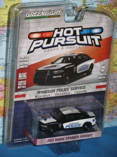 HOT PURSUIT 2017 DODGE CHARGER WINDSOR POLICE ONTARIO CANADA GREENLIGHT **NEW** - Picture 9 of 10